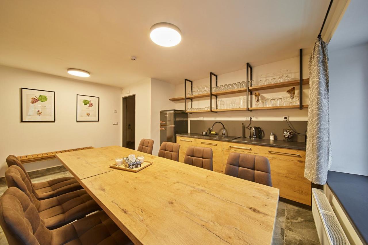 Vlci Stopa Apartments بيتس بود سنيزكو المظهر الخارجي الصورة
